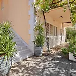 Apartments Ivica
