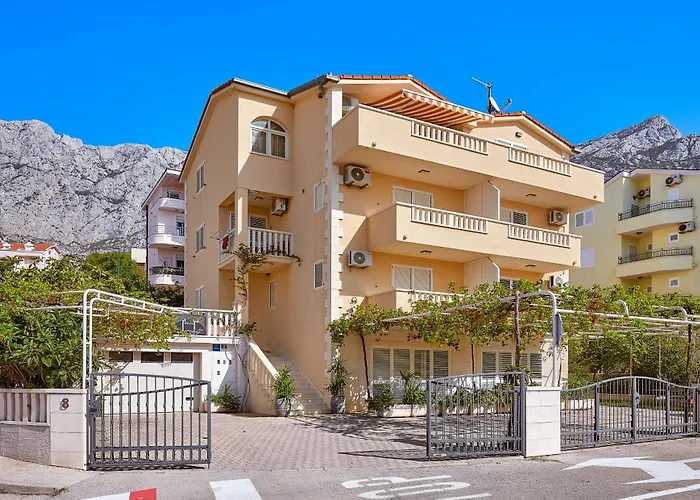 Apartments Ivica